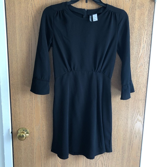 H&M black a line dress size 8 fits like size 4 - Picture 1 of 5
